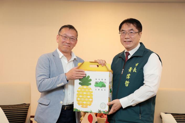 日本頂級超市QUEEN'S ISETAN社長親臨臺南　與黃偉哲市長洽談臺南多項農產上架計畫引關注