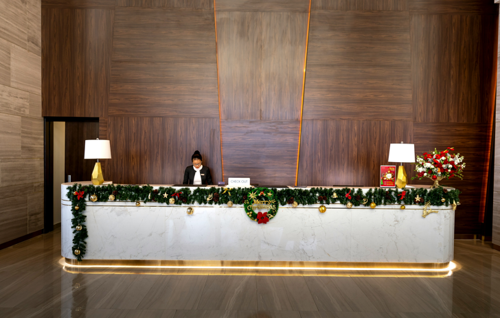 旅館要你實名登記不是多此一舉！原來是依法辦理，6個月內資料留存