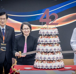 副總統蕭美琴出席臺中榮總42週年慶典 期待攜手推動國民健康