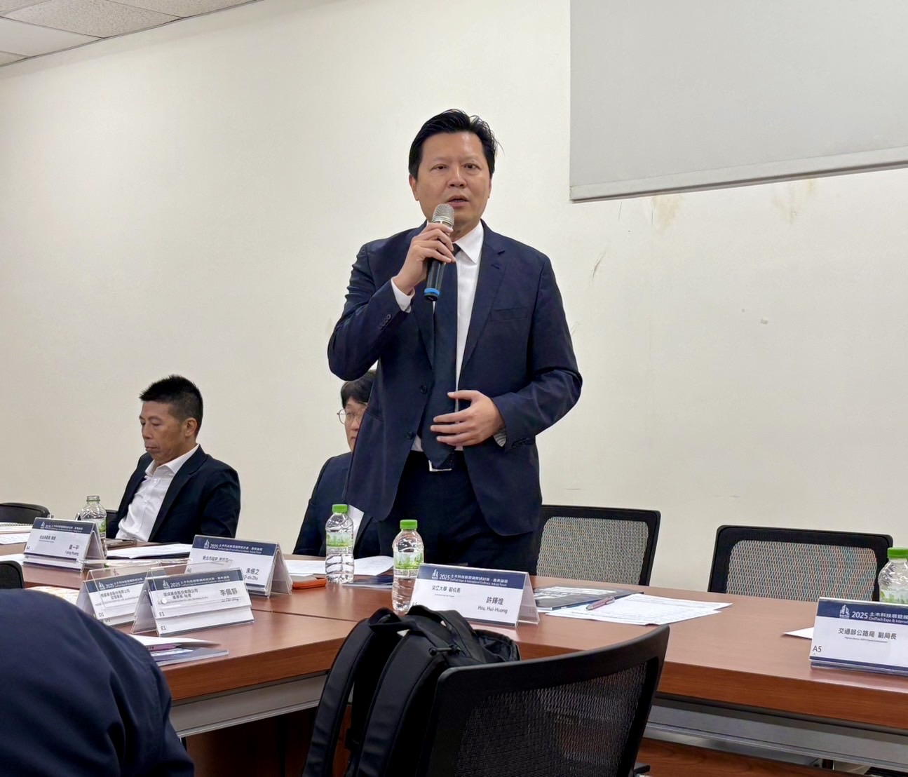 2025土木科技展暨國際研討會開幕，新北市副市長朱惕之出席，AI智慧×永續工程打造城市智慧新篇章