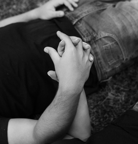 婚外情醜聞掀熱議！保險經理出軌，對象竟是丈夫的同母異父姊姊！