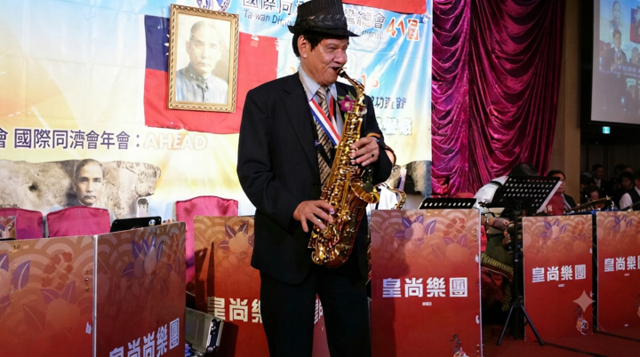 皇尚樂團董事長黃峻哲先生拒絕安排朋友兒子上班　一句話點出臺灣缺工真正問題