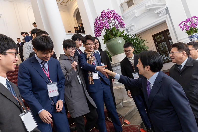賴清德總統接見數理學科奧林匹亞競賽代表團，期勉持續奠基科技國力與科學教育進步