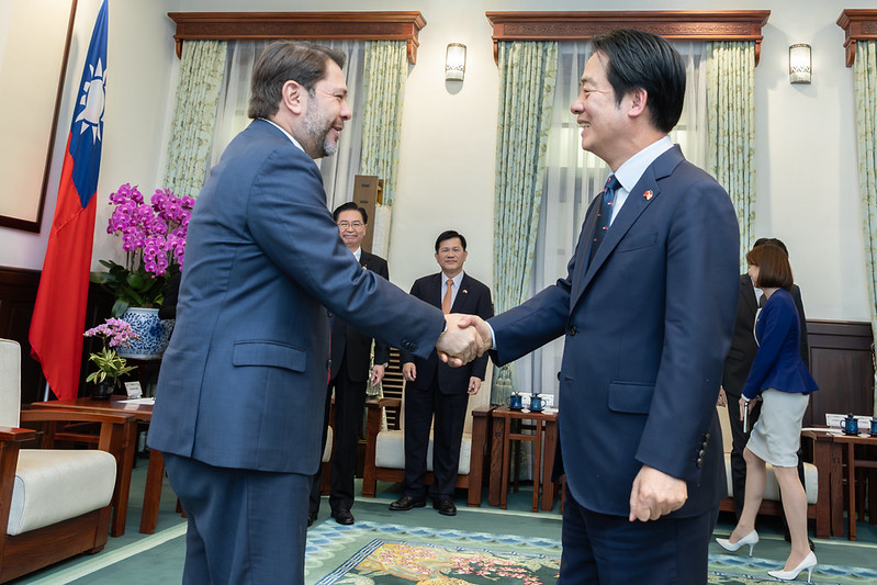 賴清德總統接見美國聯邦參議員蓋耶哥訪問團，重申捍衛和平決心並進一步深化臺美合作