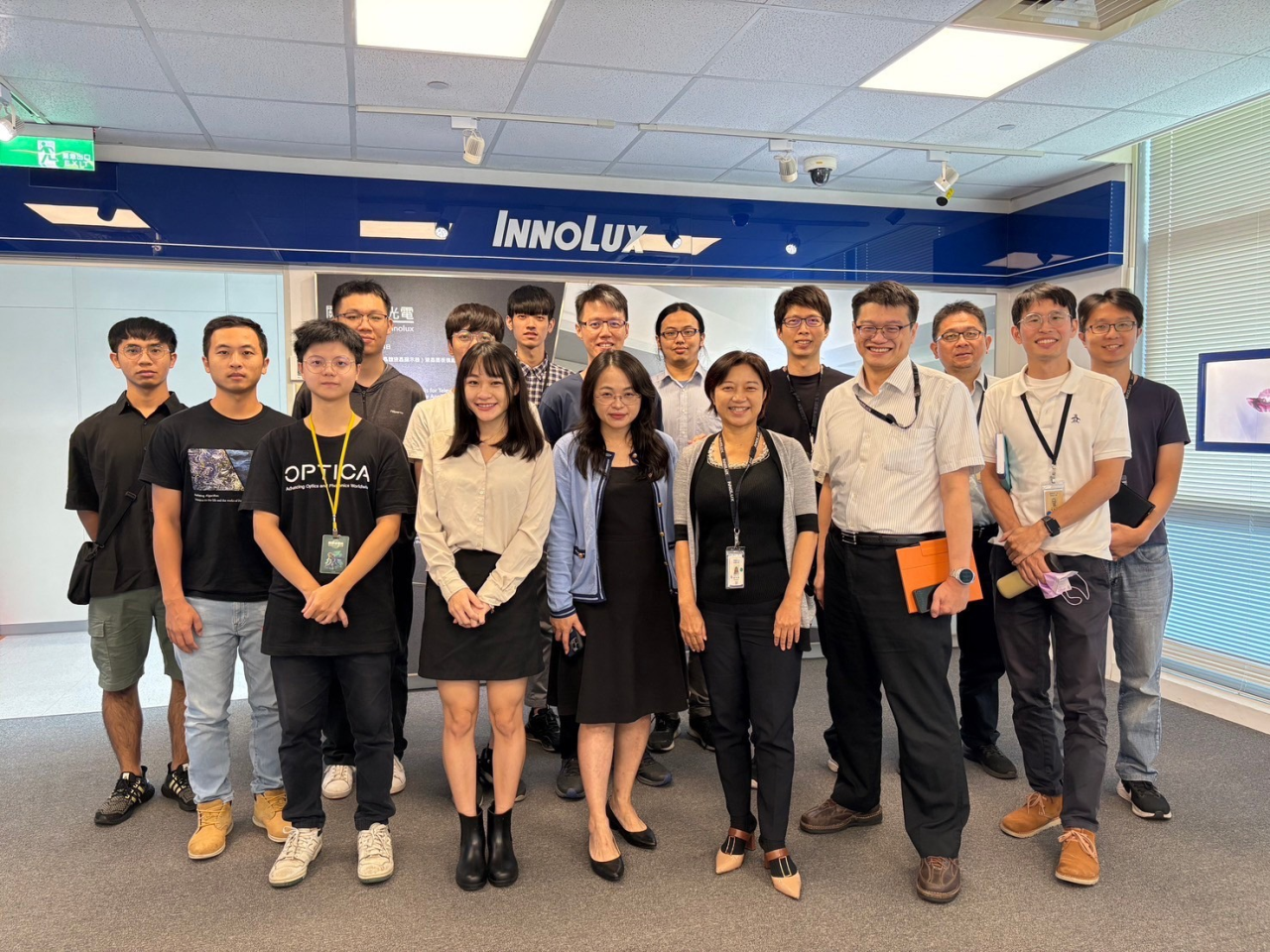 國立陽明交通大學研發全球首支「梯度折射率液晶眼鏡」 林怡欣教授領軍跨國合作突破技術限制 打造智慧光學新紀元
