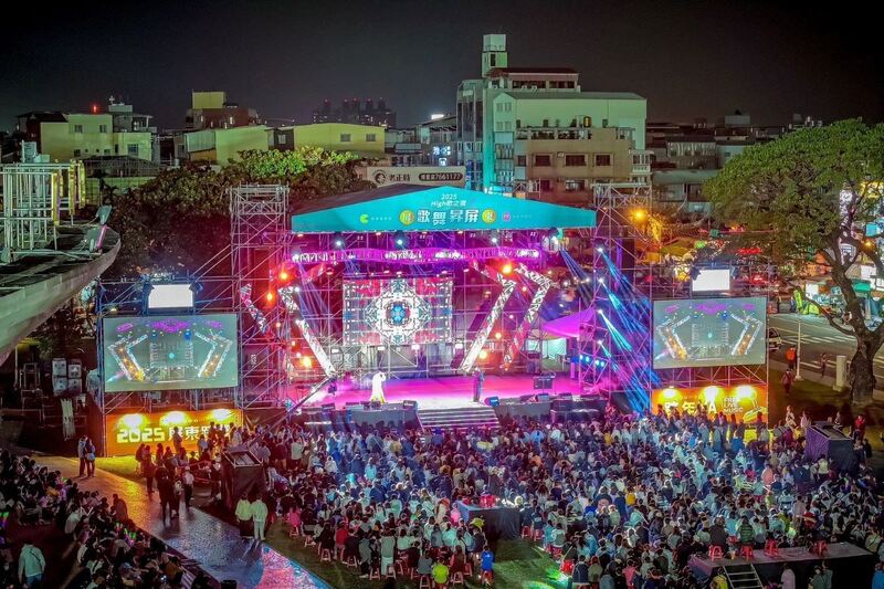 屏東跨年超嗨 縣長周春米陪縣民倒數迎接2025