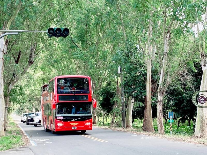 「蛇來運轉185」 雙層巴士啟航 探索沿山公路的風景祕境