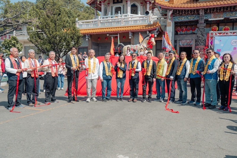 三教靈玄聖堂為社福助力 捐贈2輛專車協助高雄身障者全面關懷