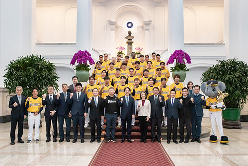 總統接見2024年職棒總冠軍　細數球員優異表現　盼推廣全民運動　壯大運動產業