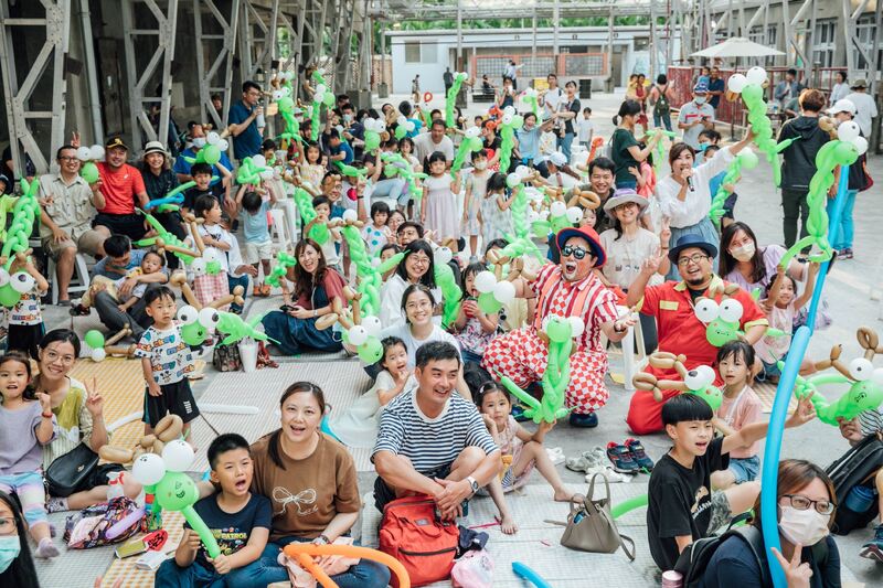 屏東兒童節有「藝」思 玩樂高、寫生、逛市集邀親子同樂