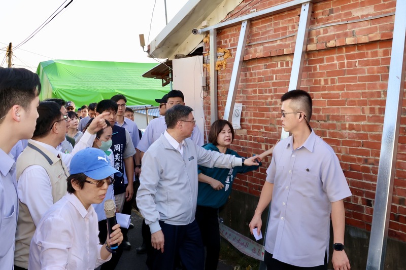 黃偉哲陪同 行政院長卓榮泰視察台南楠西震災復原