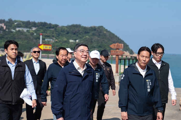行政院長卓榮泰視察南竿北海坑道遊憩系統無障礙設施進度 打造無障礙環境保存馬祖戰地文化