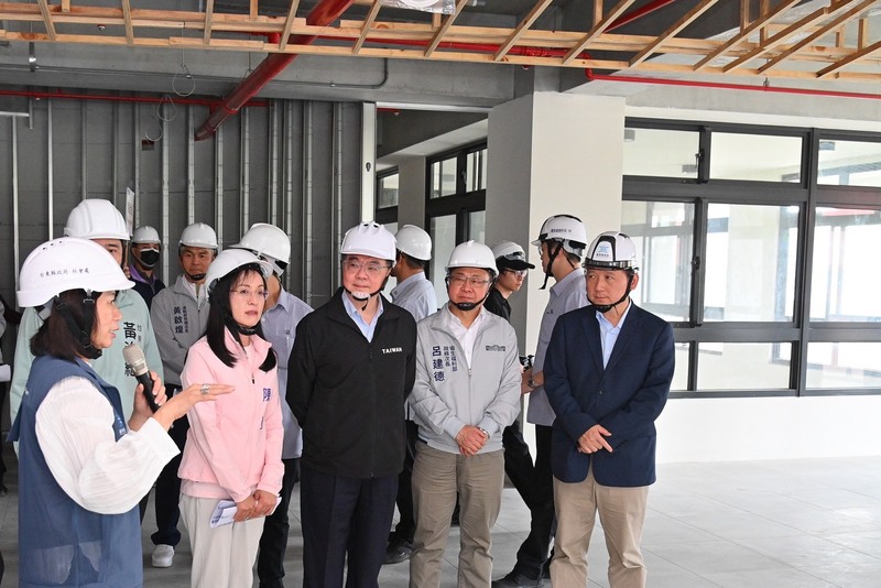 行政院長卓榮泰視察臺東樂齡社福大樓　推長照3.0打造全方位照護據點