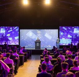 副總統蕭美琴出席2024臺灣駭客年會：呼籲AI技術強化網路資安，共同應對未來挑戰