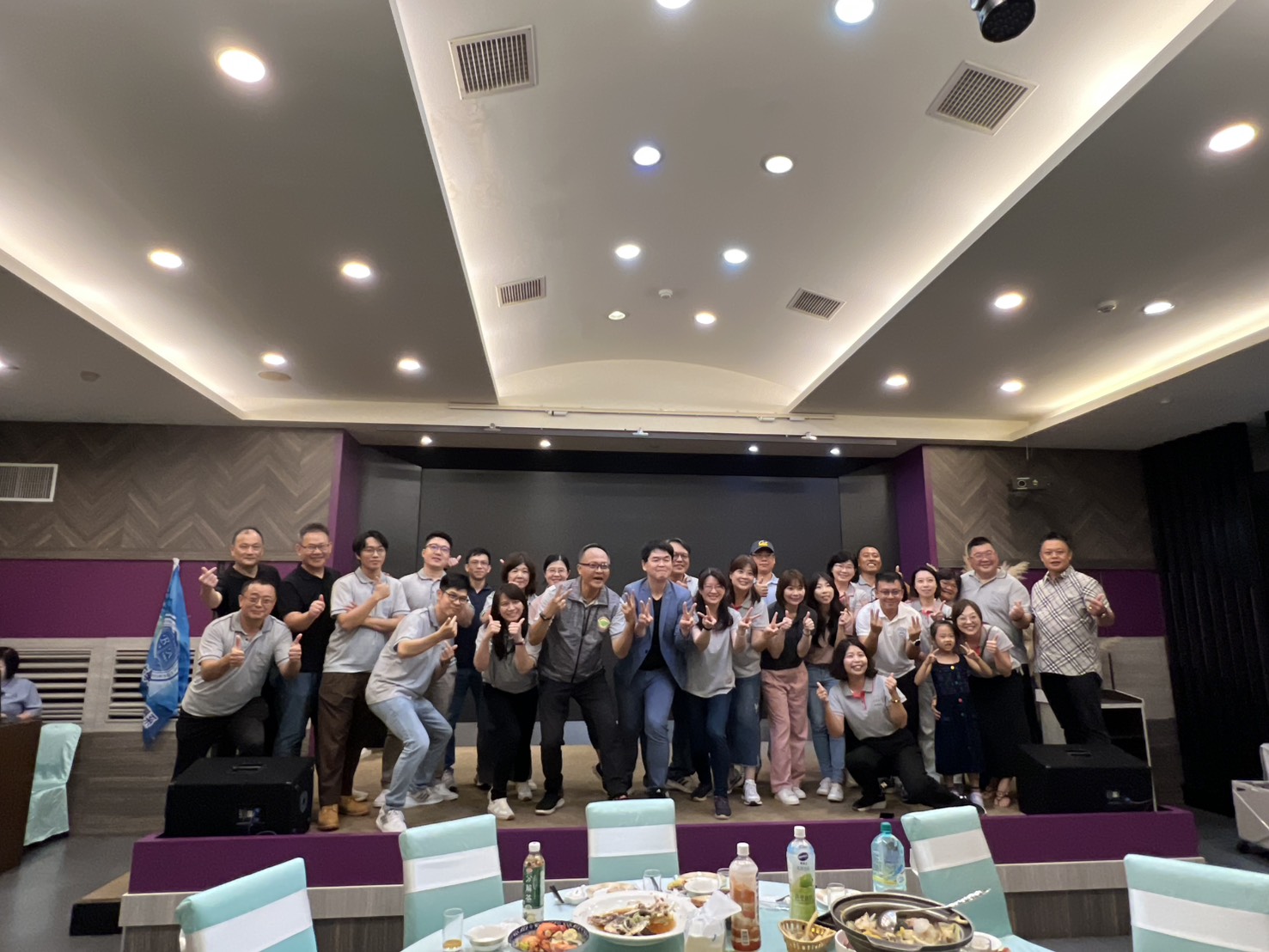 中正大學企管系114級MBA舉辦敘舊迎新聯合餐會，企管系執行長鄭祥麟教授親臨祝賀！打造學習新起點