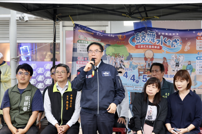 臺南運河百年登場！「鼓舞水城」沉浸式鼓樂劇震撼河樂廣場　黃偉哲市長邀市民觀賞