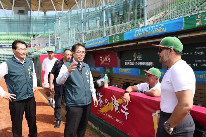 颱風重創U12世界盃少棒錦標賽場！臺南市長黃偉哲緊急視察，全力守護選手安全