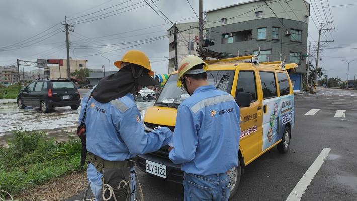 颱風導致臺南市溪北地區多處有線電視斷訊，市府強制業者提出費用減免方案