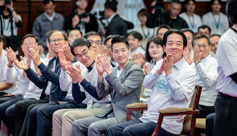 賴清德總統親頒總統盃黑客松獎項　盼以數位協作推動雙軸轉型、實現淨零永續