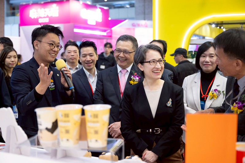 蕭美琴副總統出席台北國際連鎖加盟展　強調政府投入資源協助臺灣品牌走向國際