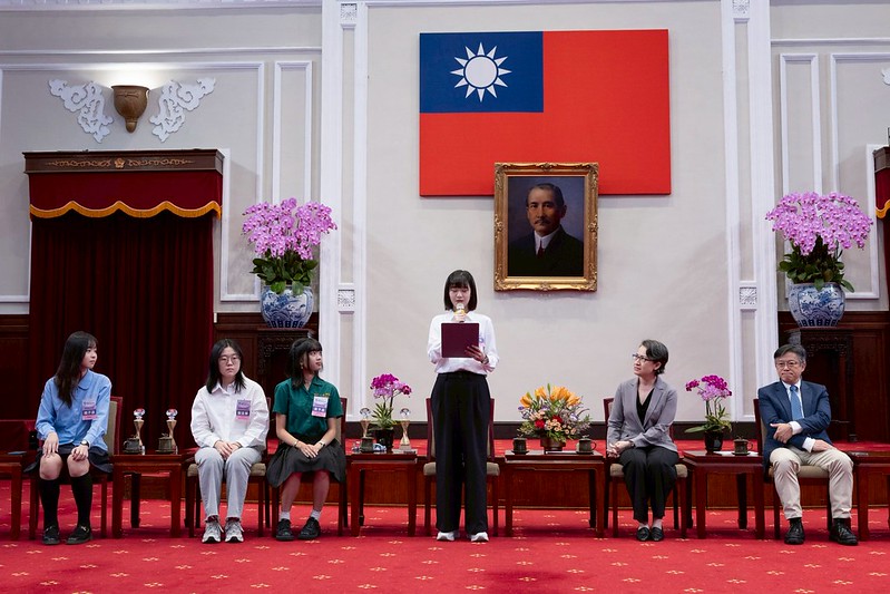 蕭美琴副總統接見資安女婕思　期勉應用新科技引領臺灣走在世界前端，並鼓勵青年科技創新發揮影響力