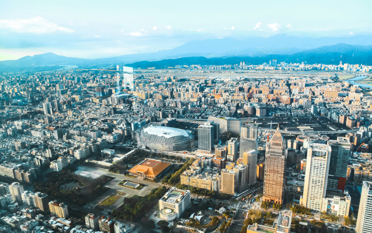 央行第七波信用管制引爆房市分化！首購族貸款陷困境，豪宅市場穩如泰山