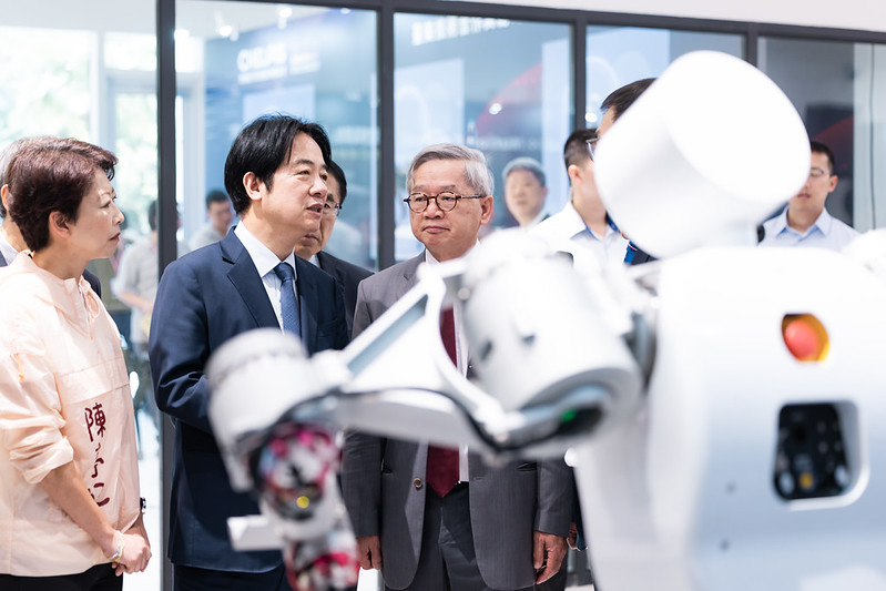 賴清德總統主持國家智慧機器人研究中心揭牌　打造臺灣AI產業新引擎