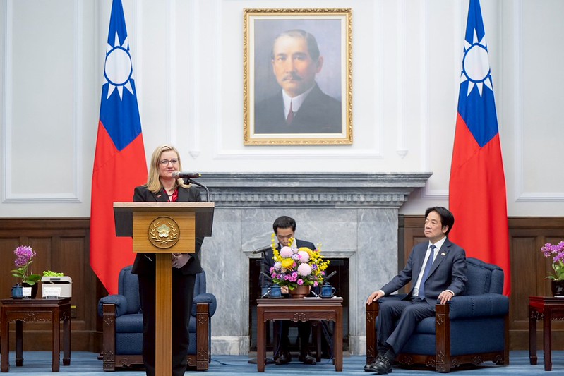賴清德總統接見美國亞利桑納州鳳凰城市長　深化臺灣與鳳凰城在科技與人才的交流與合作