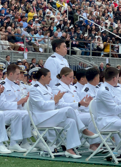 榮耀返國！海巡署首位選送美國海岸防衛學院楊凱閎畢業，展開海巡軍官生涯