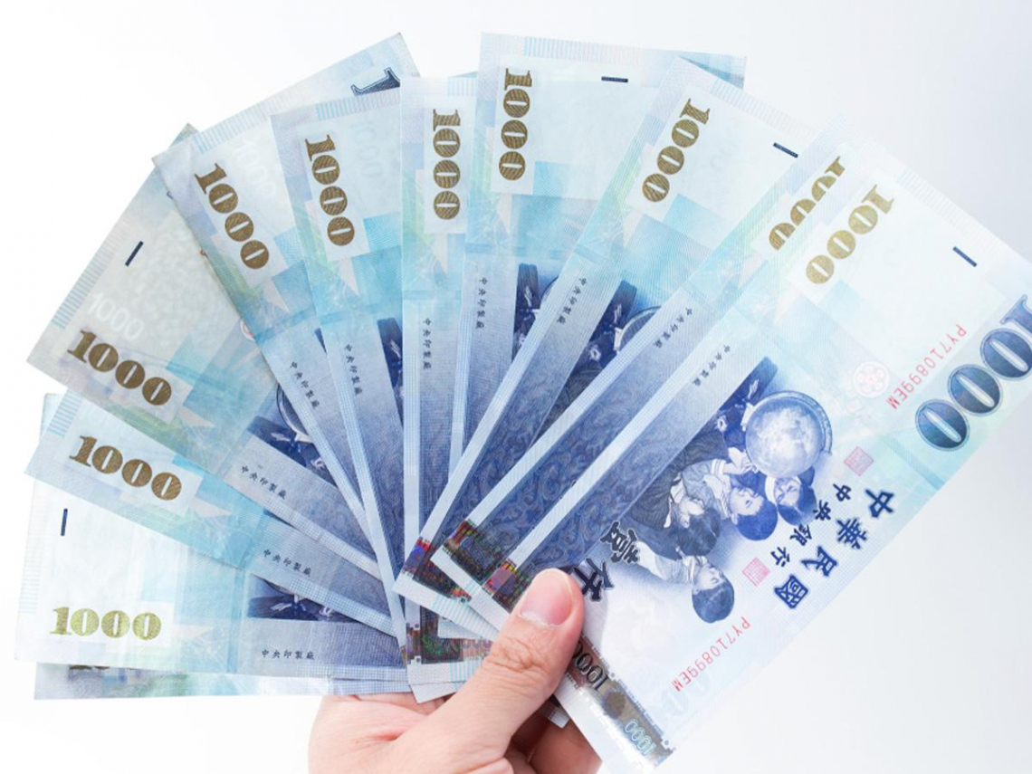 春節連假薪水全攻略！「這4天」加班領雙倍工資，試算公式公開