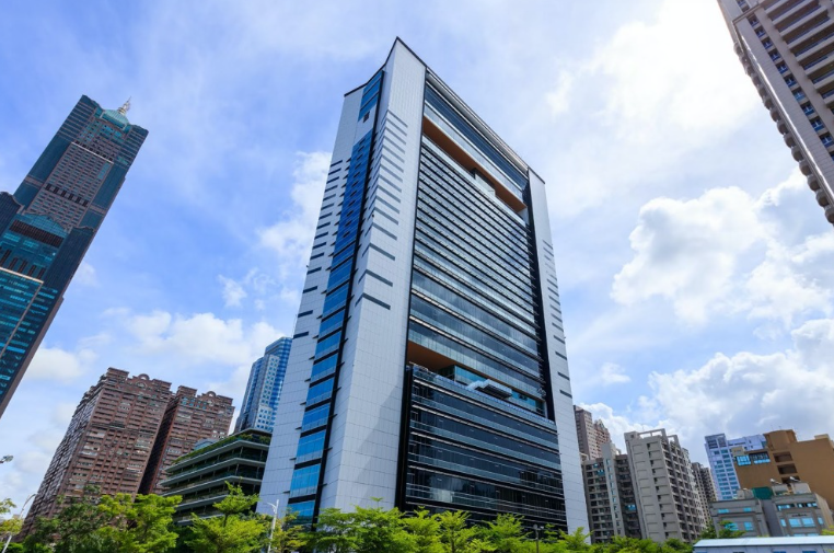 高雄承億酒店榮獲2025食尚玩家旅宿大賞「超豪華服務大獎」 展現臺灣城市度假旅宿新標竿