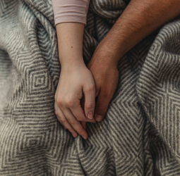 臺南男大生趁學妹熟睡猥褻 法院判刑6個月凸顯身體自主界線重要性