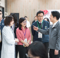 賴清德總統視察假日輕急症中心運作　肯定醫界與政府協力合作　穩定春節醫療量能守護民眾健康
