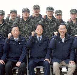 賴清德總統走訪海軍小雪山雷達站　盼朝野共同支持國軍、全面強化裝備與戰力