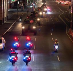 憲兵戰備偵巡上街頭　出動雲豹裝甲車結合反無人機強化中樞防護